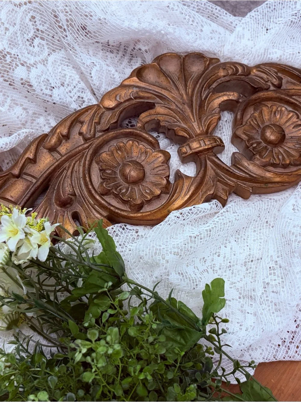 Vintage style wall accent